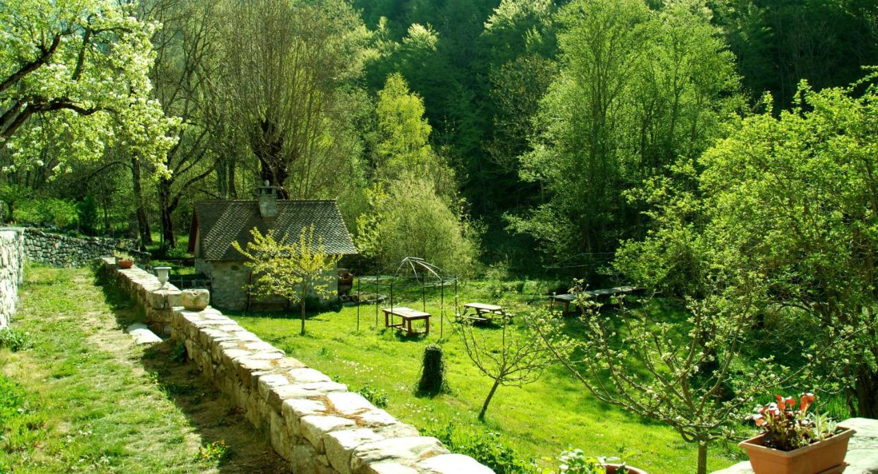 Hotel La Grange De Brudour Aspres-les-Corps Exterior foto